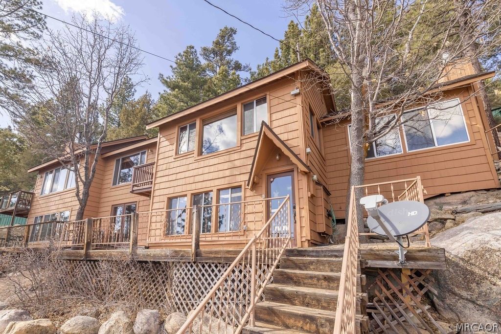 Photo of 304 Big Bear Trl, Fawnskin, CA 92333 (MLS # 32600475)