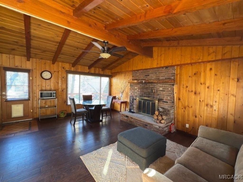 Photo of 631 Oak Knoll Drive, Green Valley Lake, CA 92341 (MLS # 32600090)