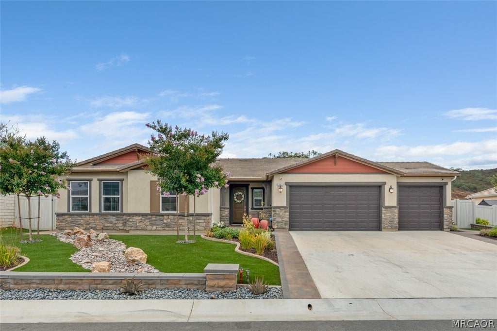 Photo of 13433 Rosie Court, Valley Center, CA 92082 (MLS # 32601696)