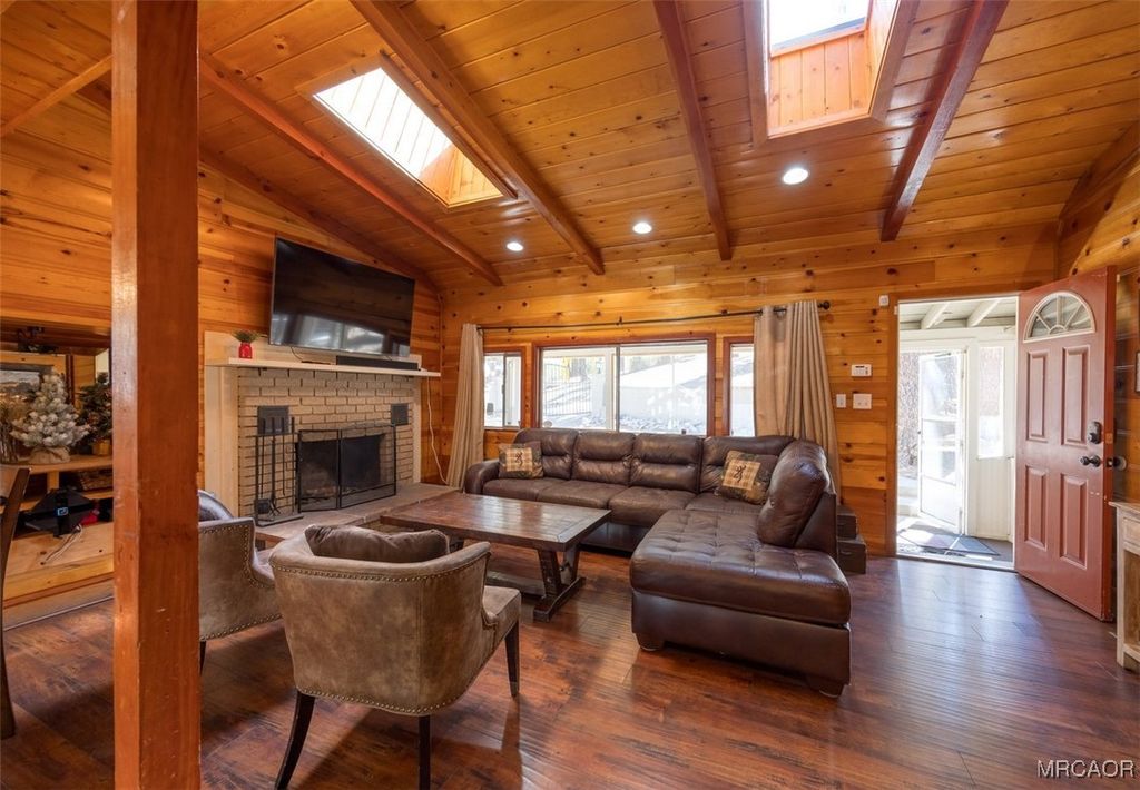 Photo of 405 Sugarloaf Boulevard, Big Bear City, CA 92314 (MLS # 32502533)