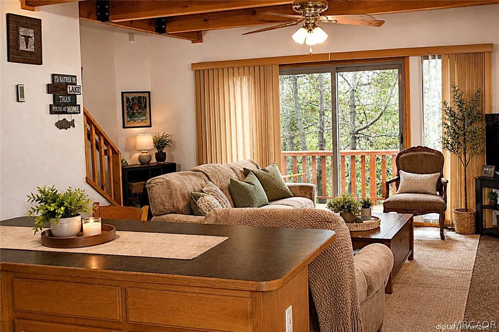 Photo of 442 Inyo Avenue, Sugarloaf, CA 92386 (MLS # 32500874)