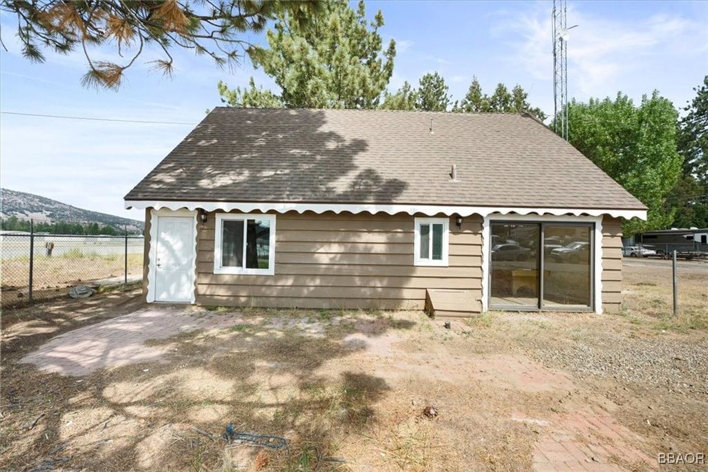 Photo of 345 W Fairway Boulevard, Big Bear City, CA 92314 (MLS # 32501830)