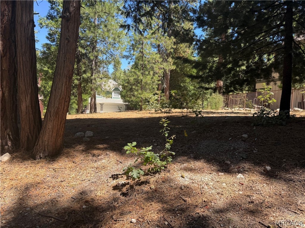Photo of 27586 Meadow Bay Drive, Lake Arrowhead, CA 92352 (MLS # 32602098)