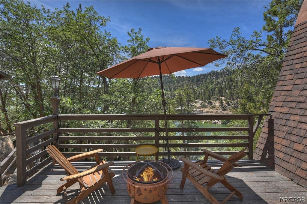 Photo of 298 Nolan Trail, Big Bear Lake, CA 92315 (MLS # 32601670)