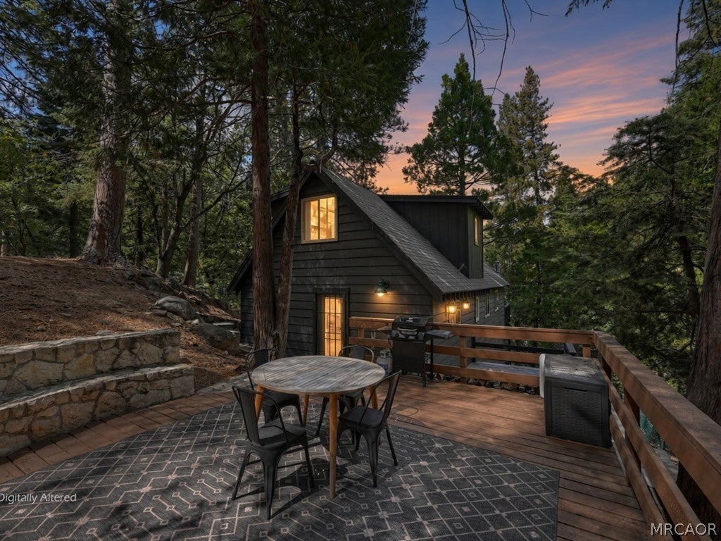 Photo of 26151 Lake Forest Drive, Twin Peaks, CA 92391 (MLS # 32602374)
