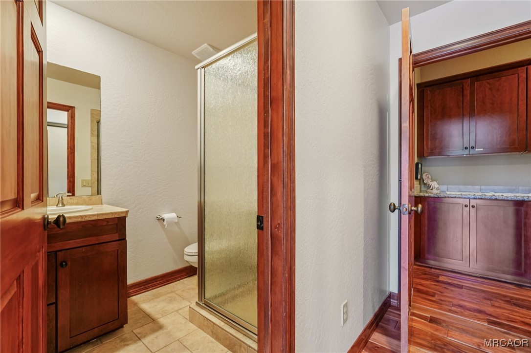 Big Bear Lake, California, 92315, United States, 6 Bedrooms Bedrooms, ,7 BathroomsBathrooms,Residential,Active,1945269