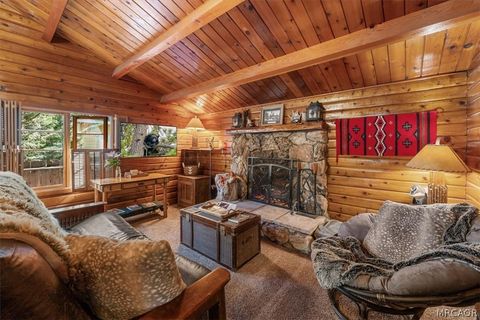 Photo of 332 Cedar Lane, Sugarloaf, CA 92386 (MLS # 32600621)