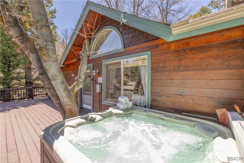 Photo of 1065 S Minton Avenue, Big Bear City, CA 92314 (MLS # 32500737)