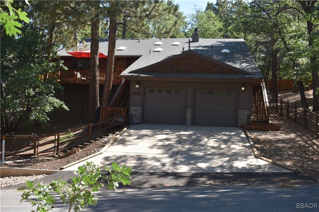Photo of 1672 Columbine Drive, Big Bear City, CA 92315 (MLS # 32502064)