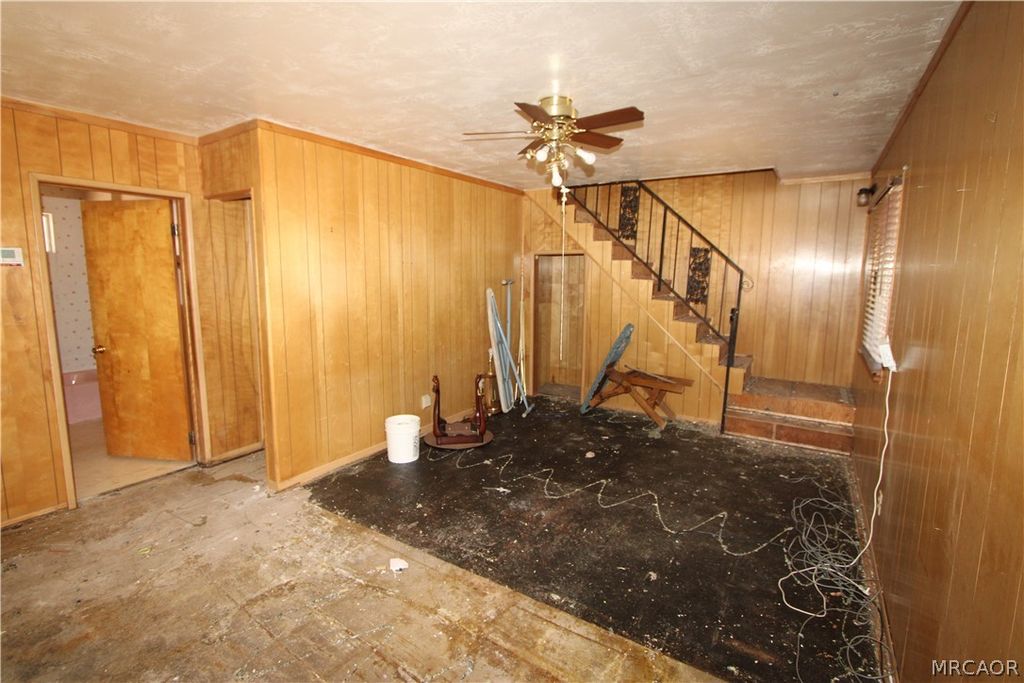 Photo of 346 Victoria Lane, Sugarloaf, CA 92386 (MLS # 32601474)