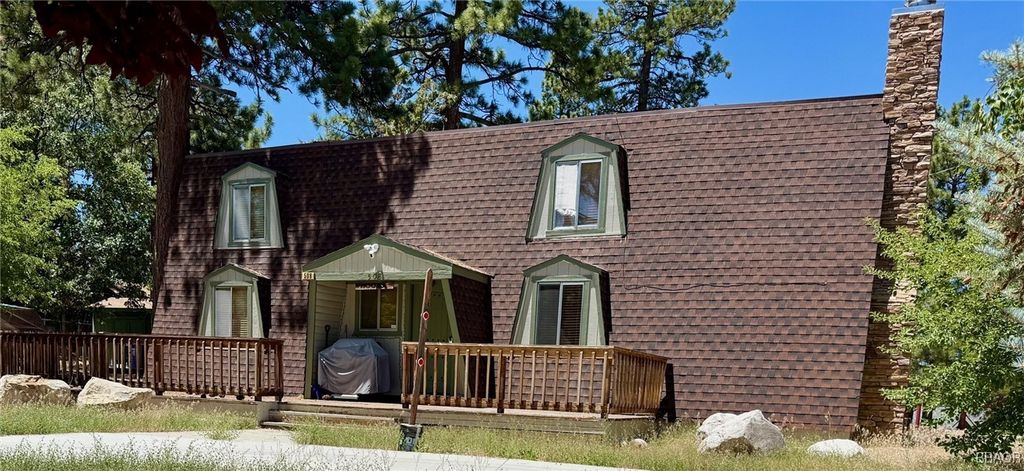 Photo of 508 Waynoka Lane, Big Bear Lake, CA 92315 (MLS # 32501789)