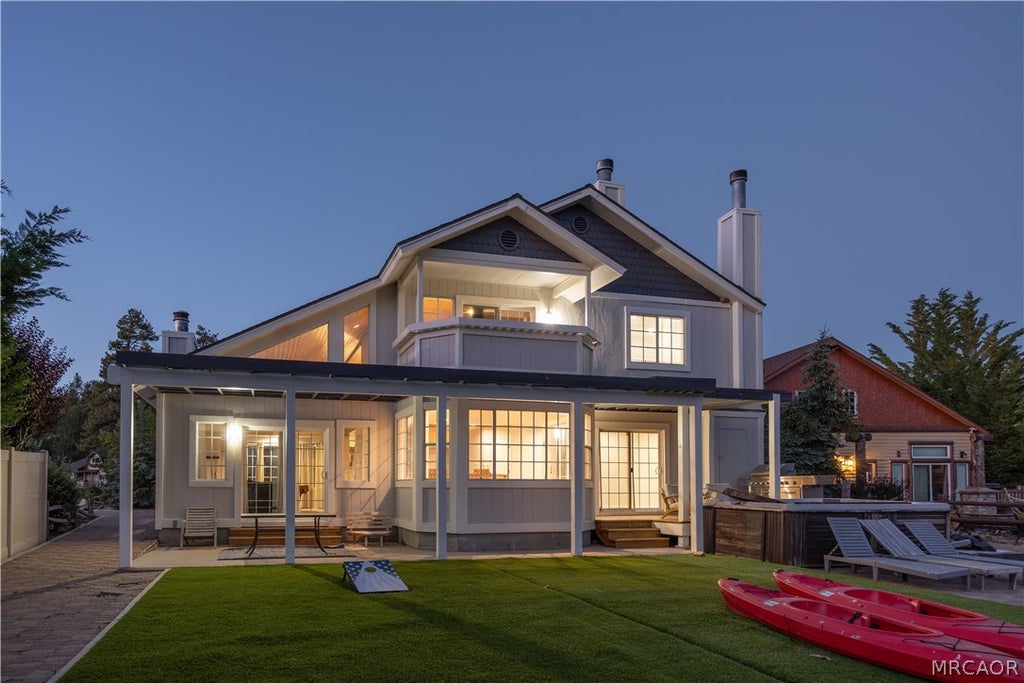 Photo of 735 Tayles Point Road, Big Bear Lake, CA 92315 (MLS # 32601411)