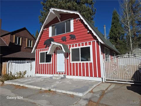 Photo of 39210 N Shore Drive, Fawnskin, CA 92333 (MLS # 32406087)