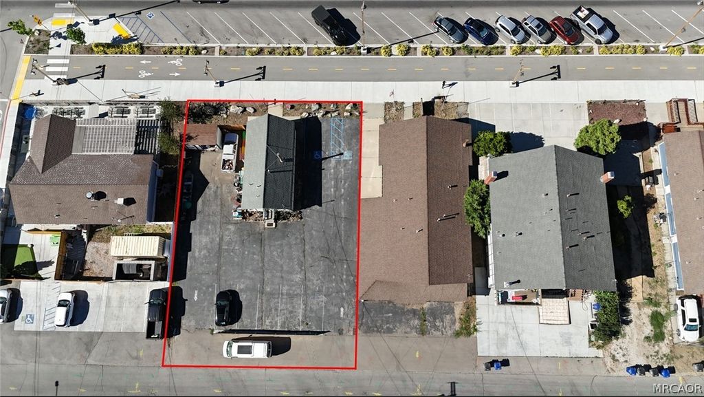 Photo of 42598 Moonridge Road, Big Bear Lake, CA 92315 (MLS # 32600541)