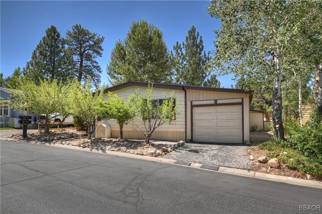 Photo of 391 Montclair Drive #3, Big Bear City, CA 92314 (MLS # 32502141)
