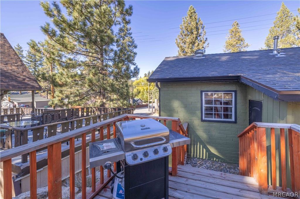 Photo of 39217 Big Bear Boulevard, Big Bear Lake, CA 92315 (MLS # 32600604)