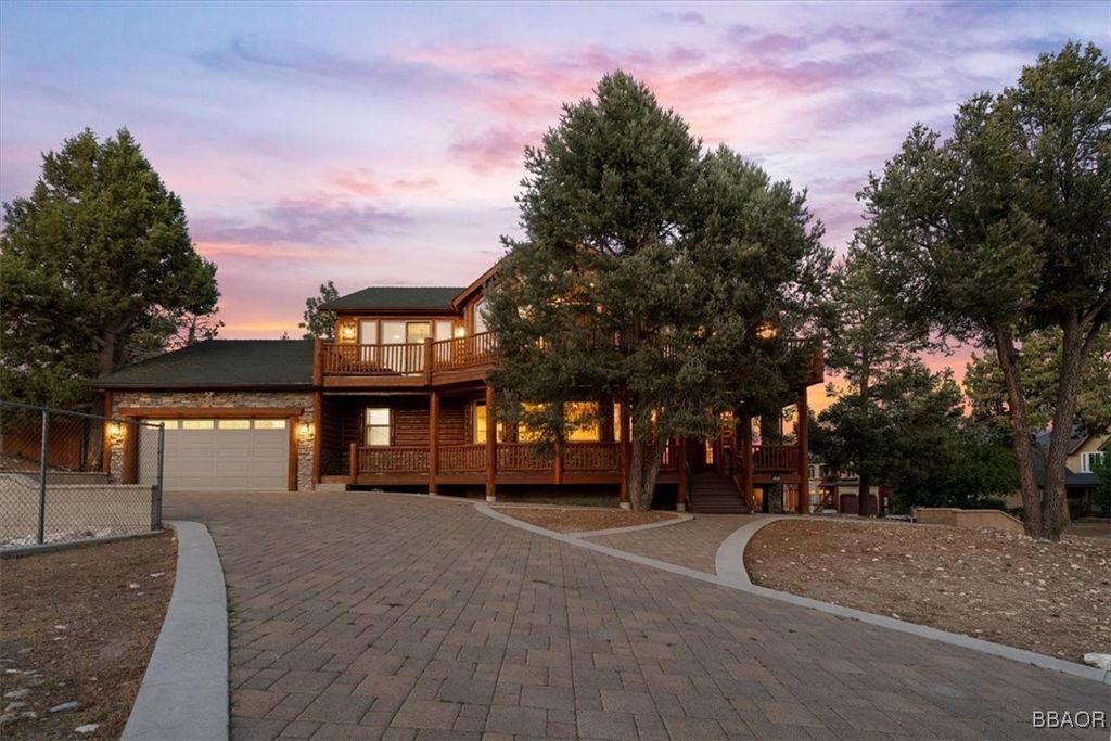 Photo of 42573 Bear Loop, Big Bear Lake, CA 92314 (MLS # 32501907)