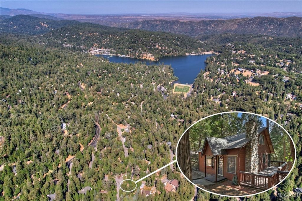 Photo of 1069 Nesthorn Drive, Crestline, CA 92325 (MLS # 32502319)