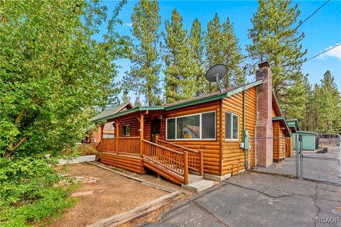 Photo of 41591 Tahoe Drive, Big Bear Lake, CA 92315 (MLS # 32502274)