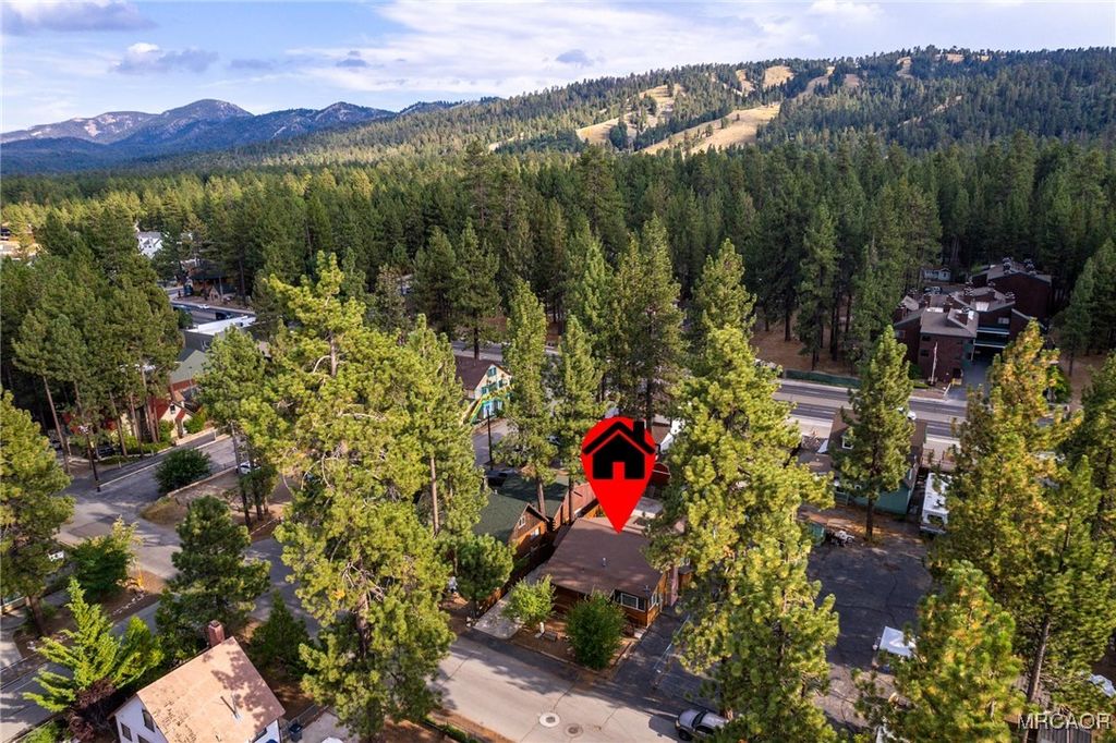 Photo of 41591 Tahoe Drive, Big Bear Lake, CA 92315 (MLS # 32502274)
