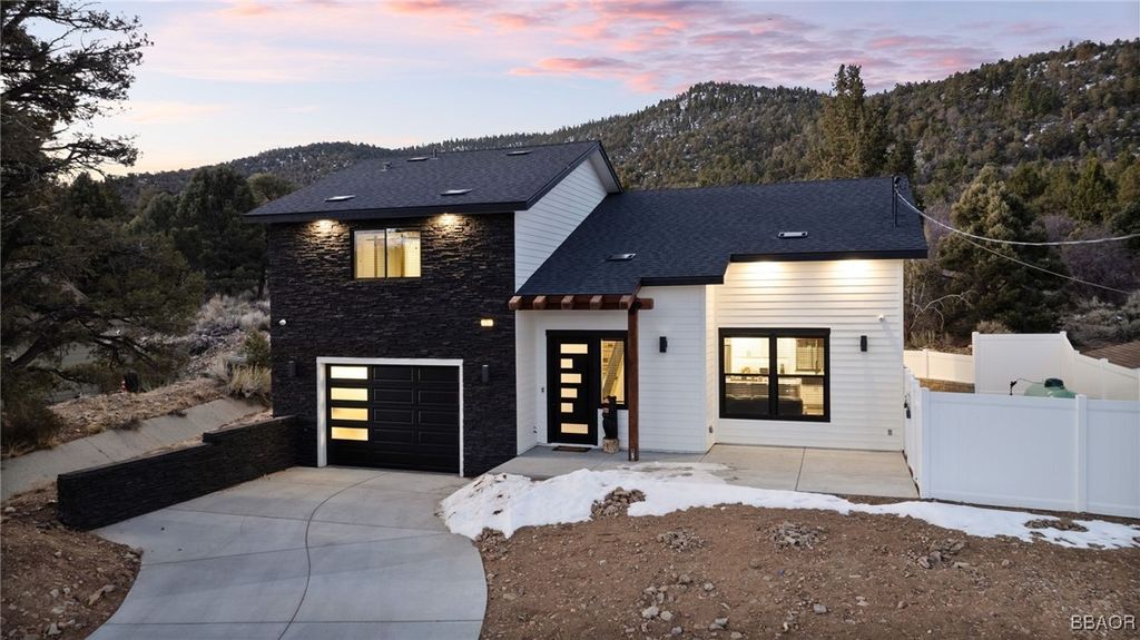 Photo of 47145 Skyview Drive, Big Bear City, CA 92314 (MLS # 32500420)