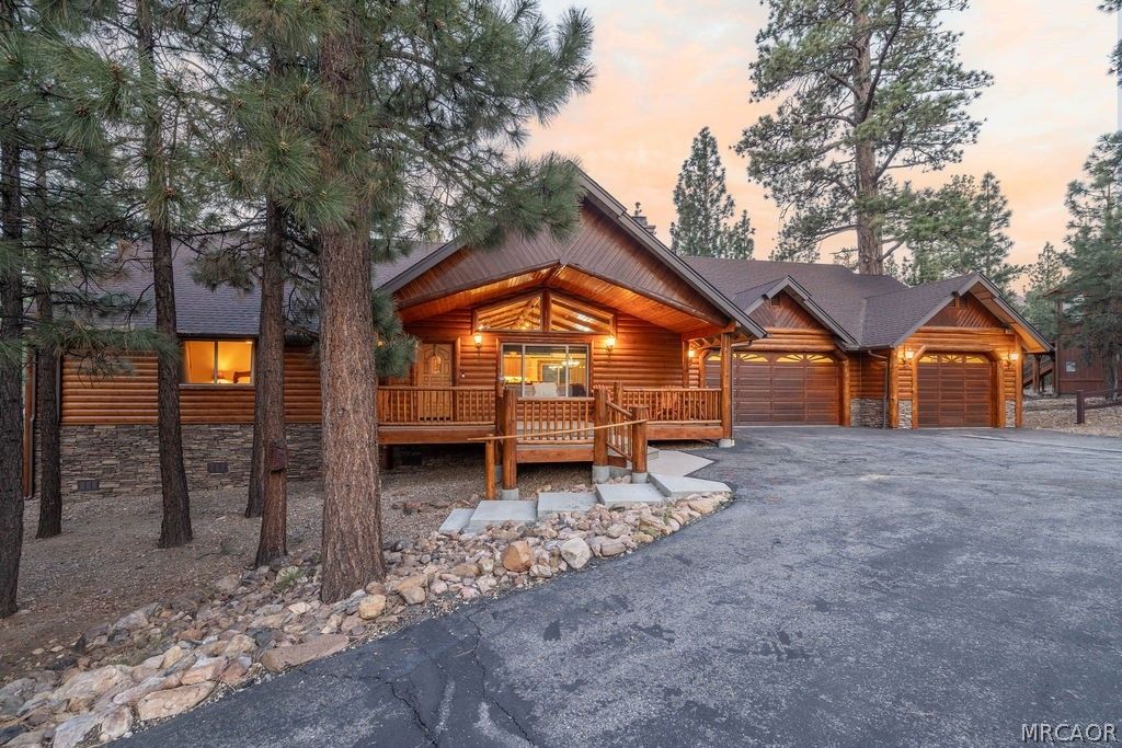 Photo of 1016 Heritage Trail, Big Bear City, CA 92314 (MLS # 32601172)