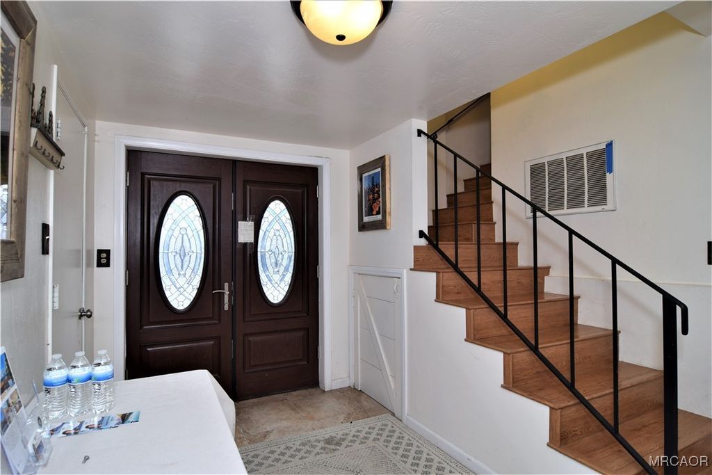 Photo of 42834 Sonoma Drive, Big Bear Lake, CA 92315 (MLS # 32502515)