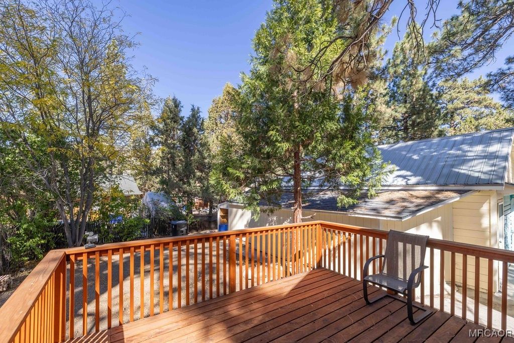 Photo of 311 E Barker Boulevard, Big Bear City, CA 92314 (MLS # 32502441)