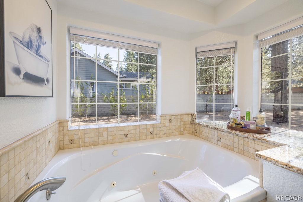 Big Bear Lake, California, 92315, United States, 4 Bedrooms Bedrooms, ,2 BathroomsBathrooms,Residential,Active,2041417