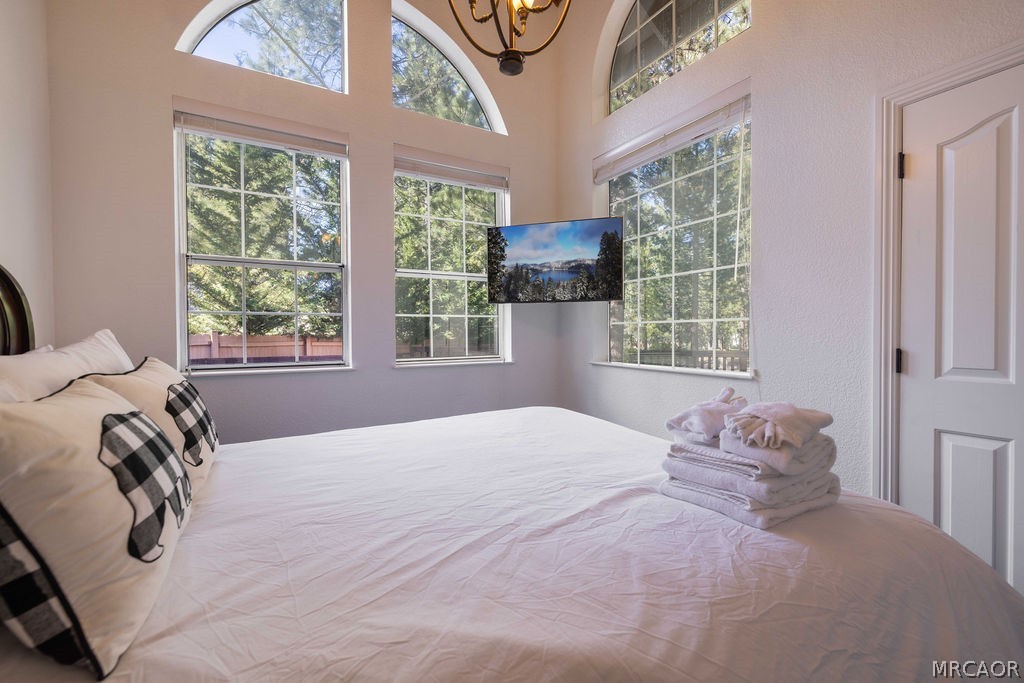 Big Bear Lake, California, 92315, United States, 4 Bedrooms Bedrooms, ,2 BathroomsBathrooms,Residential,Active,2041417