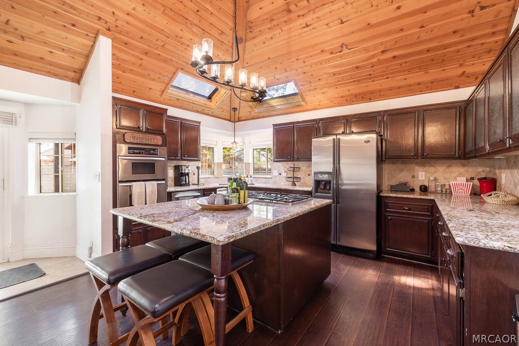 Big Bear Lake, California, 92315, United States, 4 Bedrooms Bedrooms, ,2 BathroomsBathrooms,Residential,Active,2041417