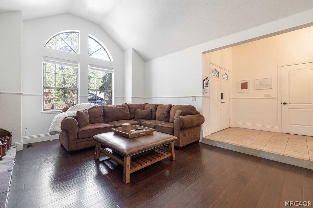 Big Bear Lake, California, 92315, United States, 4 Bedrooms Bedrooms, ,2 BathroomsBathrooms,Residential,Active,2041417