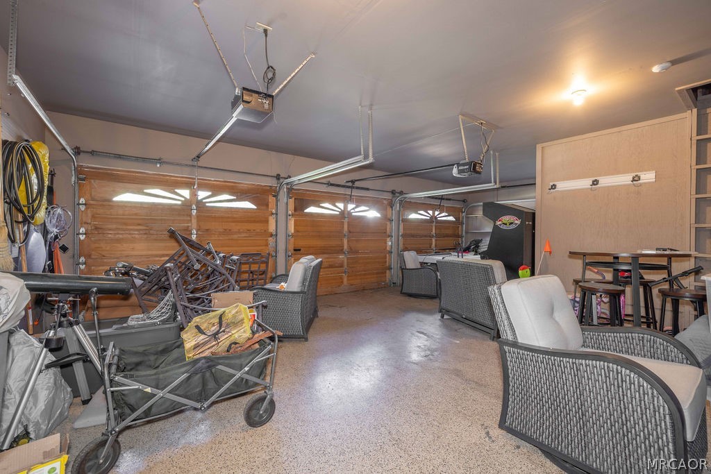 Big Bear Lake, California, 92315, United States, 4 Bedrooms Bedrooms, ,2 BathroomsBathrooms,Residential,Active,2041417