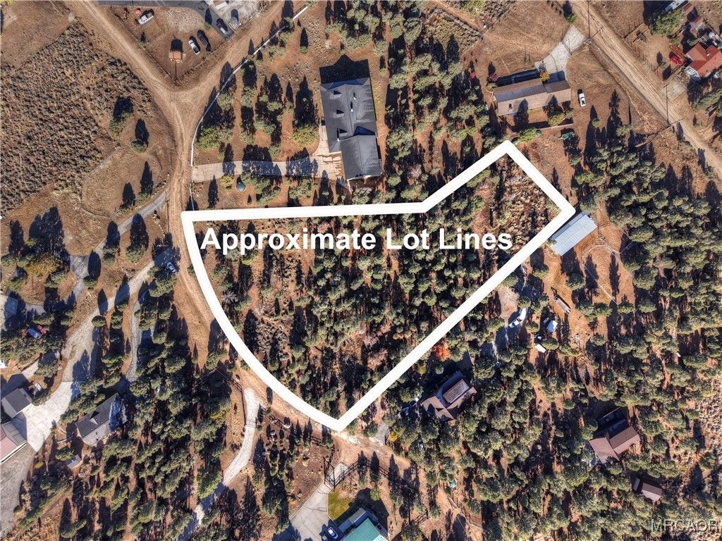 Photo of 0 Minnow Ln, Big Bear City, CA 92314 (MLS # 32502478)