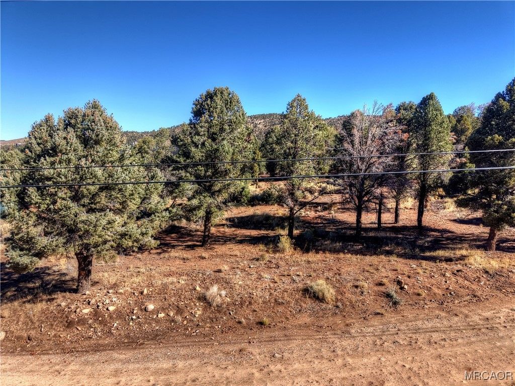 Photo of 0 Minnow Ln, Big Bear City, CA 92314 (MLS # 32502478)