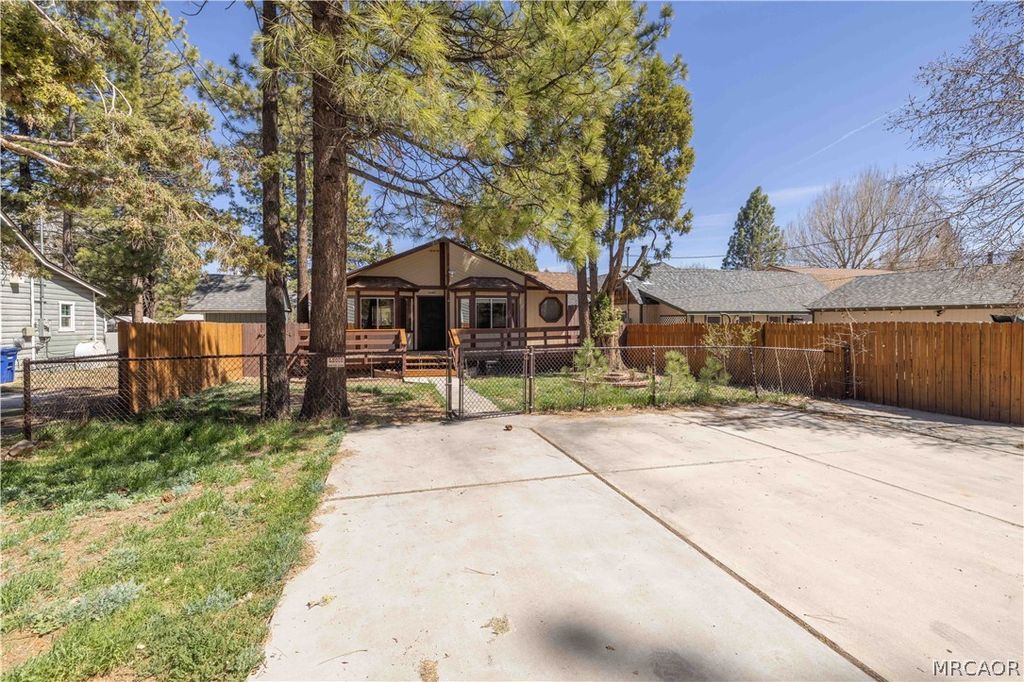 Photo of 1040 Sierra Avenue, Big Bear City, CA 92314 (MLS # 32600650)