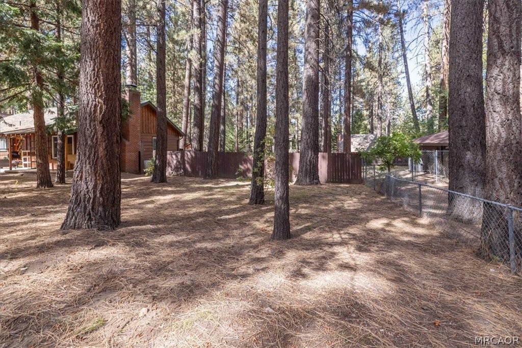 Photo of 41640 Comstock Lane, Big Bear Lake, CA 92315 (MLS # 32602320)