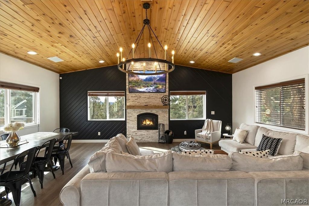 Photo of 1051 Mound Street, Big Bear City, CA 92314 (MLS # 32600217)