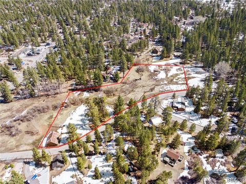 Photo of 789 Tulip Lane, Big Bear Lake, CA 92315 (MLS # 32401344)
