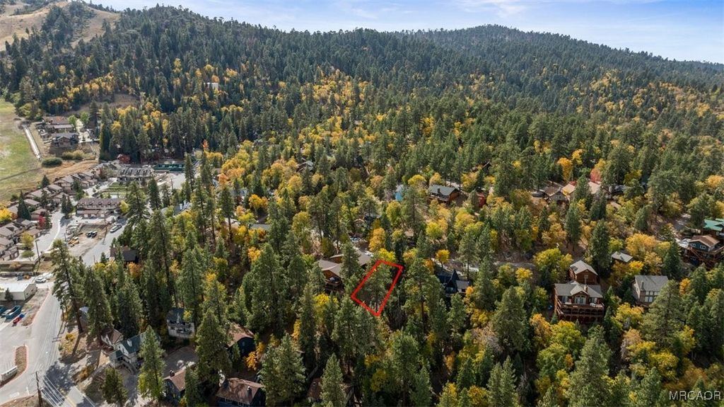 Photo of 1279 Pigeon Road, Big Bear Lake, CA 92315 (MLS # 32502465)