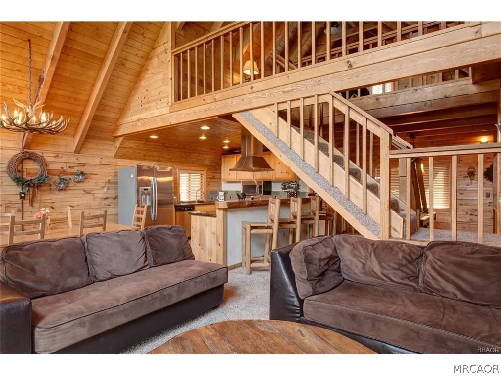 Photo of 39697 Lake Drive, Big Bear Lake, CA 92315 (MLS # 32601068)