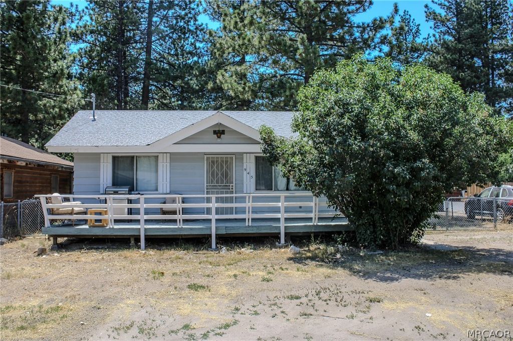 Photo of 945 Green Way Drive, Big Bear City, CA 92314 (MLS # 32600539)