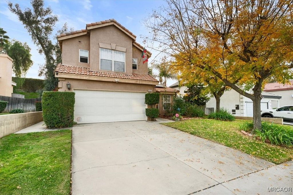 Photo of 742 Mcauliffe Court, Redlands, CA 92374 (MLS # 32502828)