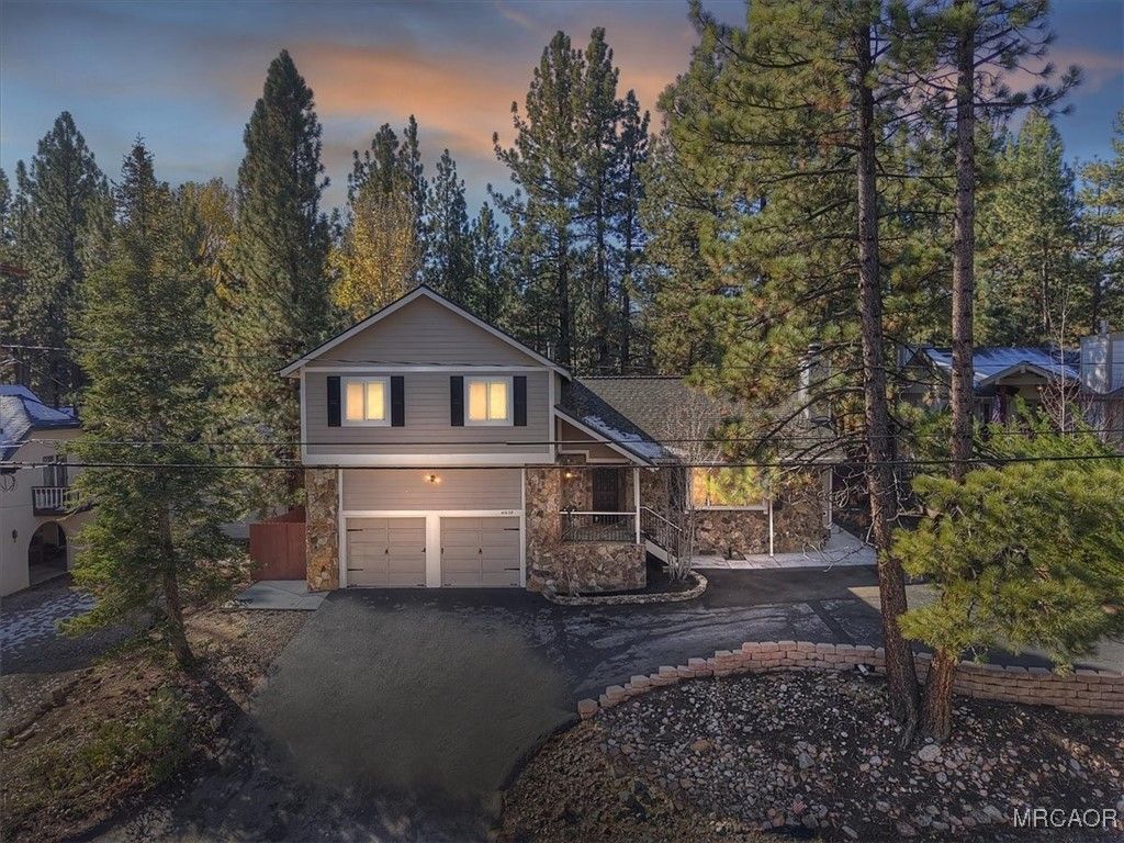 Photo of 41659 Mockingbird Drive, Big Bear Lake, CA 92315 (MLS # 32502730)