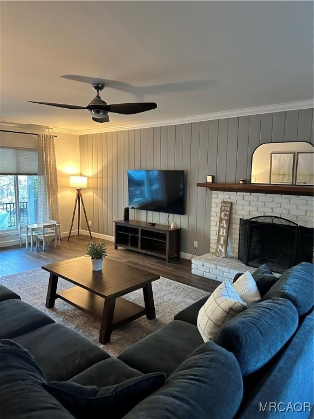 Photo of 362 Heliotrope Drive, Lake Arrowhead, CA 92352 (MLS # 32502782)