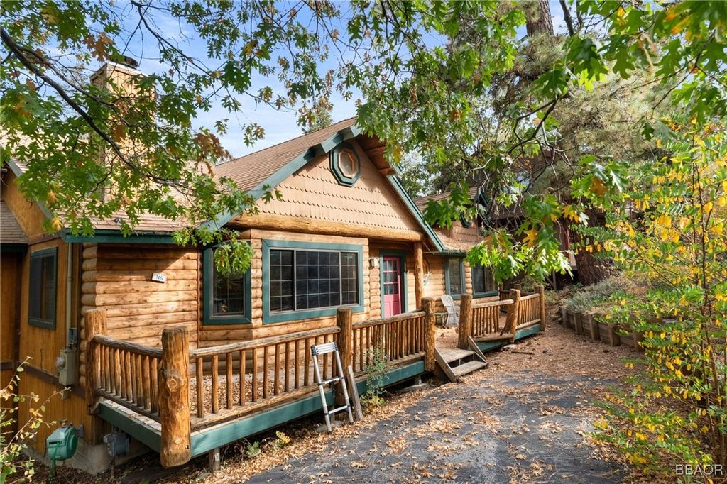 Photo of 1464 Rockspray Drive, Big Bear Lake, CA 92315 (MLS # 32500762)
