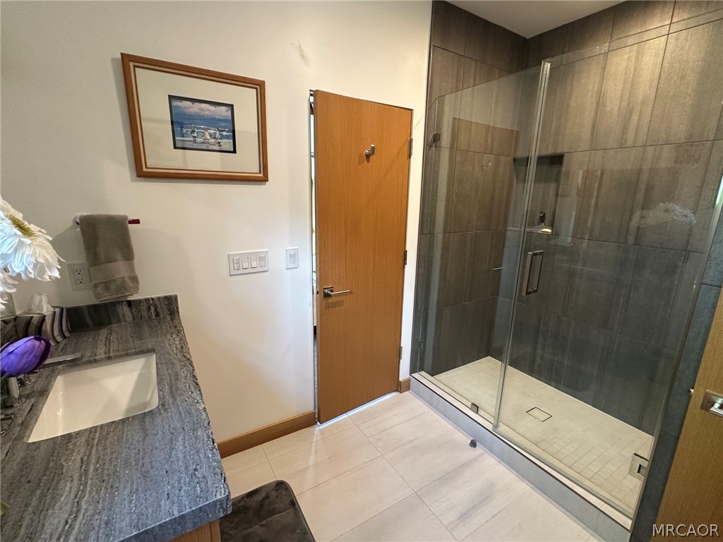 No expense spared on this one-of-a-kind custom contemporary mountain e – image 40