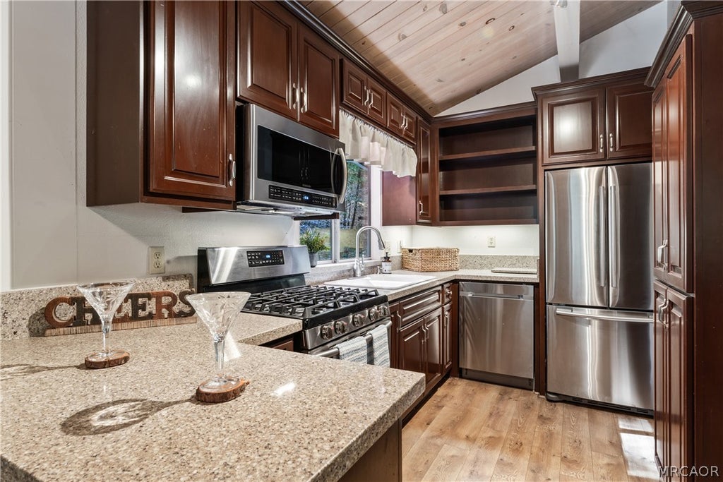 Photo of 380 S Dart Canyon Road, Crestline, CA 92325 (MLS # 32601775)