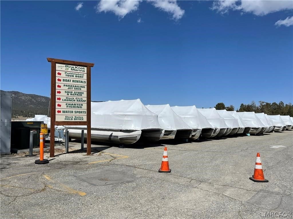 Photo of 400 Pine Knot Boulevard #B-40, Big Bear Lake, CA 92315 (MLS # 32600808)