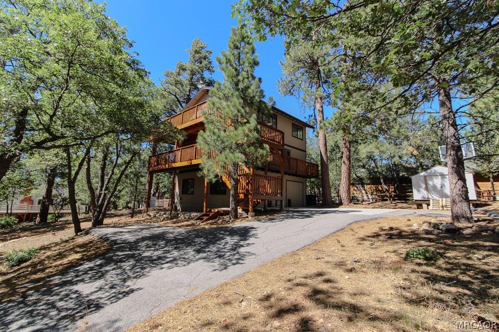 Photo of 1772 Columbine Drive, Big Bear City, CA 92314 (MLS # 32601604)